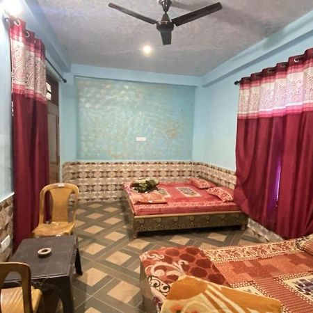 Nucleus Guest House Kasol Bilik gambar